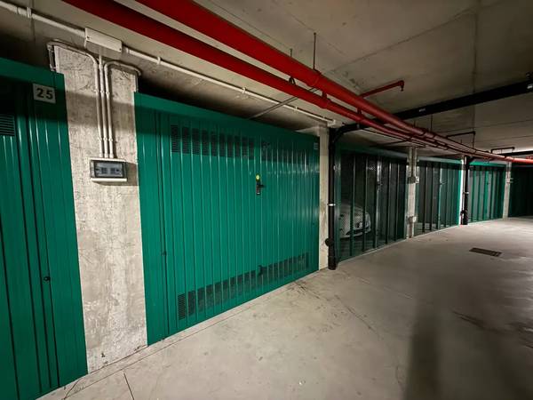 Box Custodito [2 Min imbarco traghetti, 5 min Metro Dinegro] — foto 3